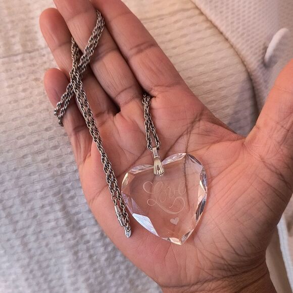 Hallmark Cards Inc Love Heart Glass Pendant Silver Tone Necklace Ship with Box - Picture 6 of 7